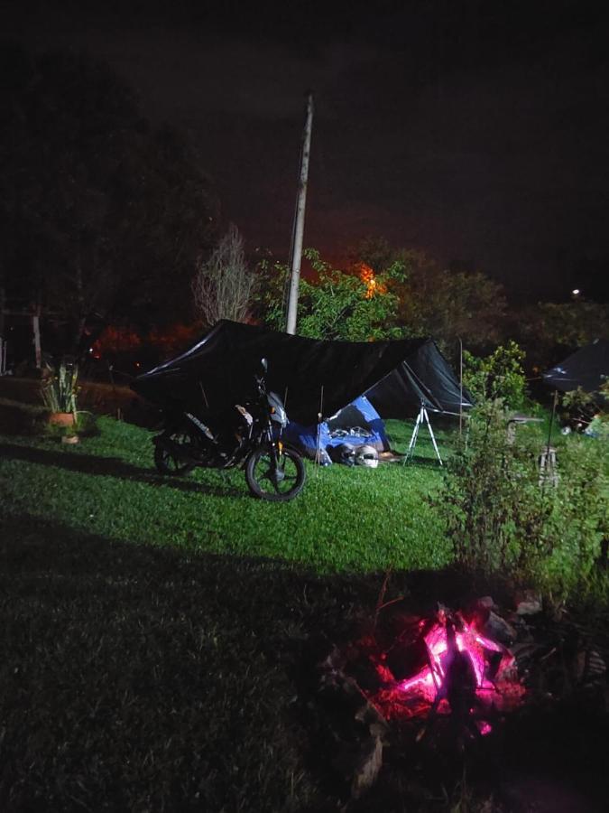ビージャ・デ・レイバ Hospedaje Y Zona De Camping Pistachoゲストハウス エクステリア 写真