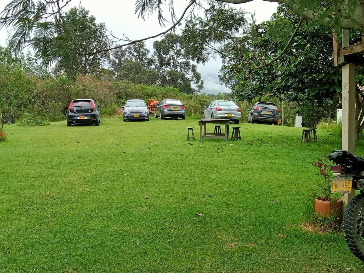 ビージャ・デ・レイバ Hospedaje Y Zona De Camping Pistachoゲストハウス エクステリア 写真
